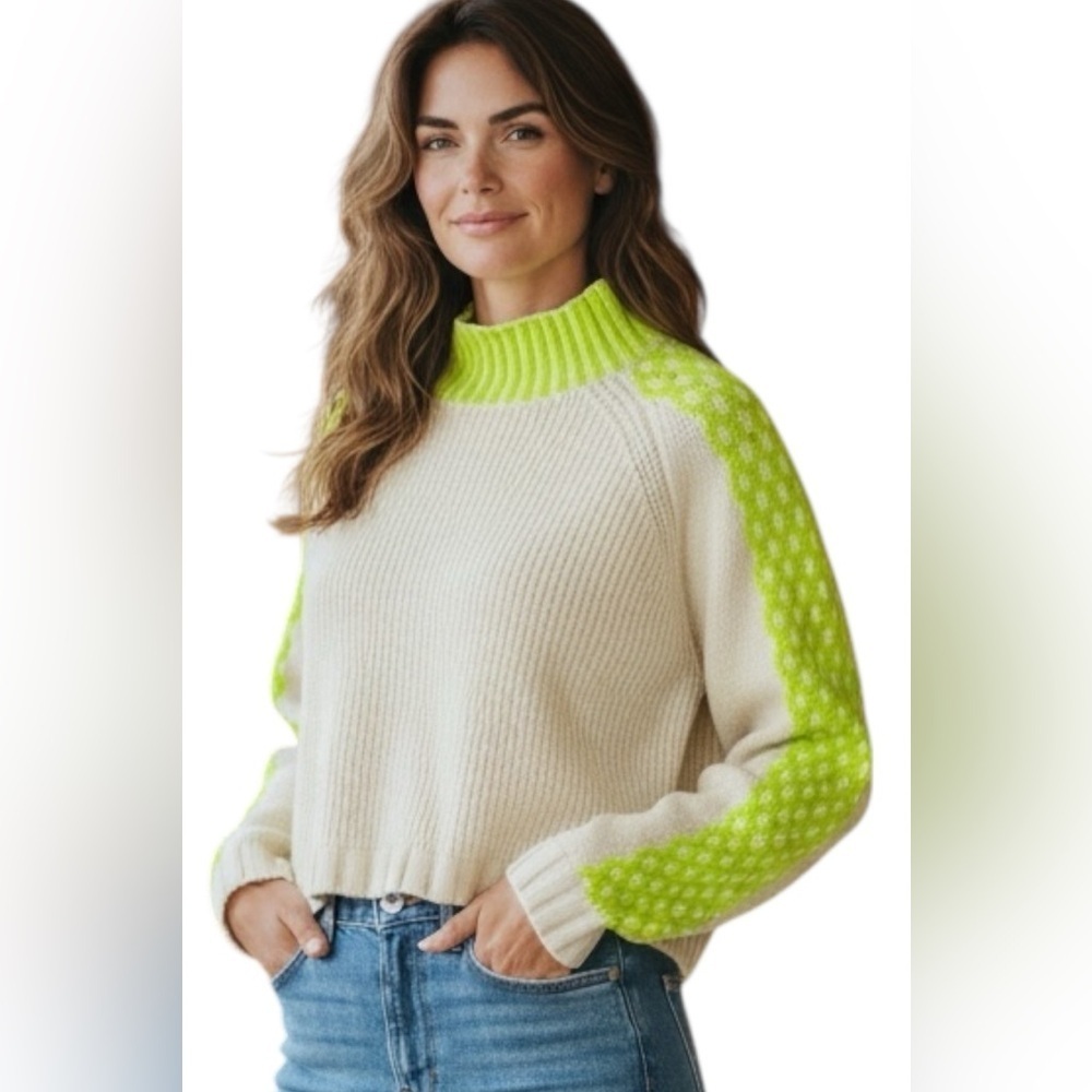 Brand:Wild Fable, green and beige sweater, size XS, short.
